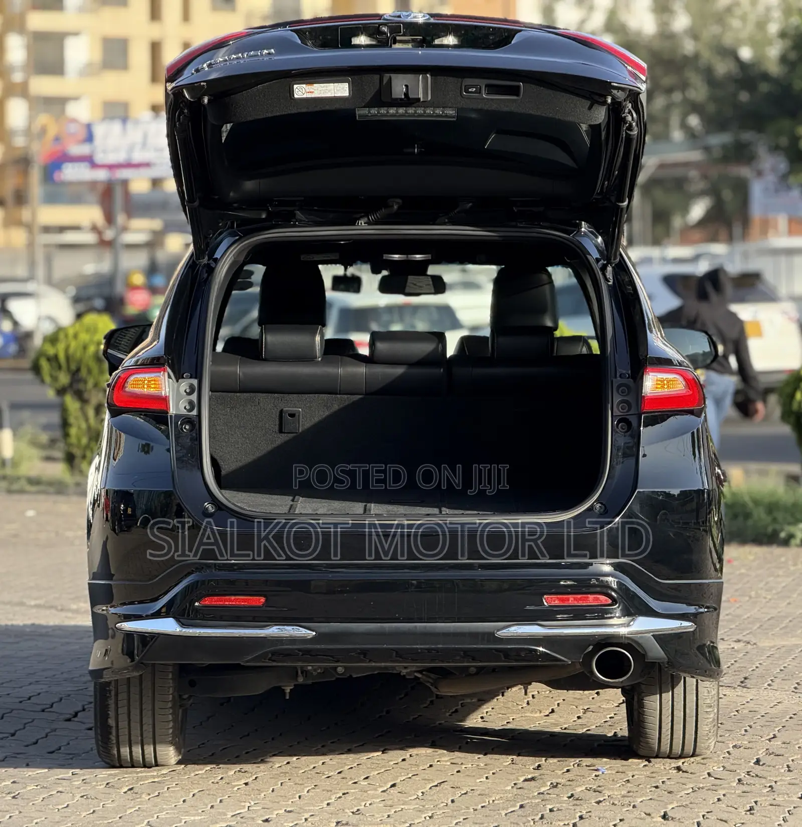 Toyota Harrier 2.0 2018 Black