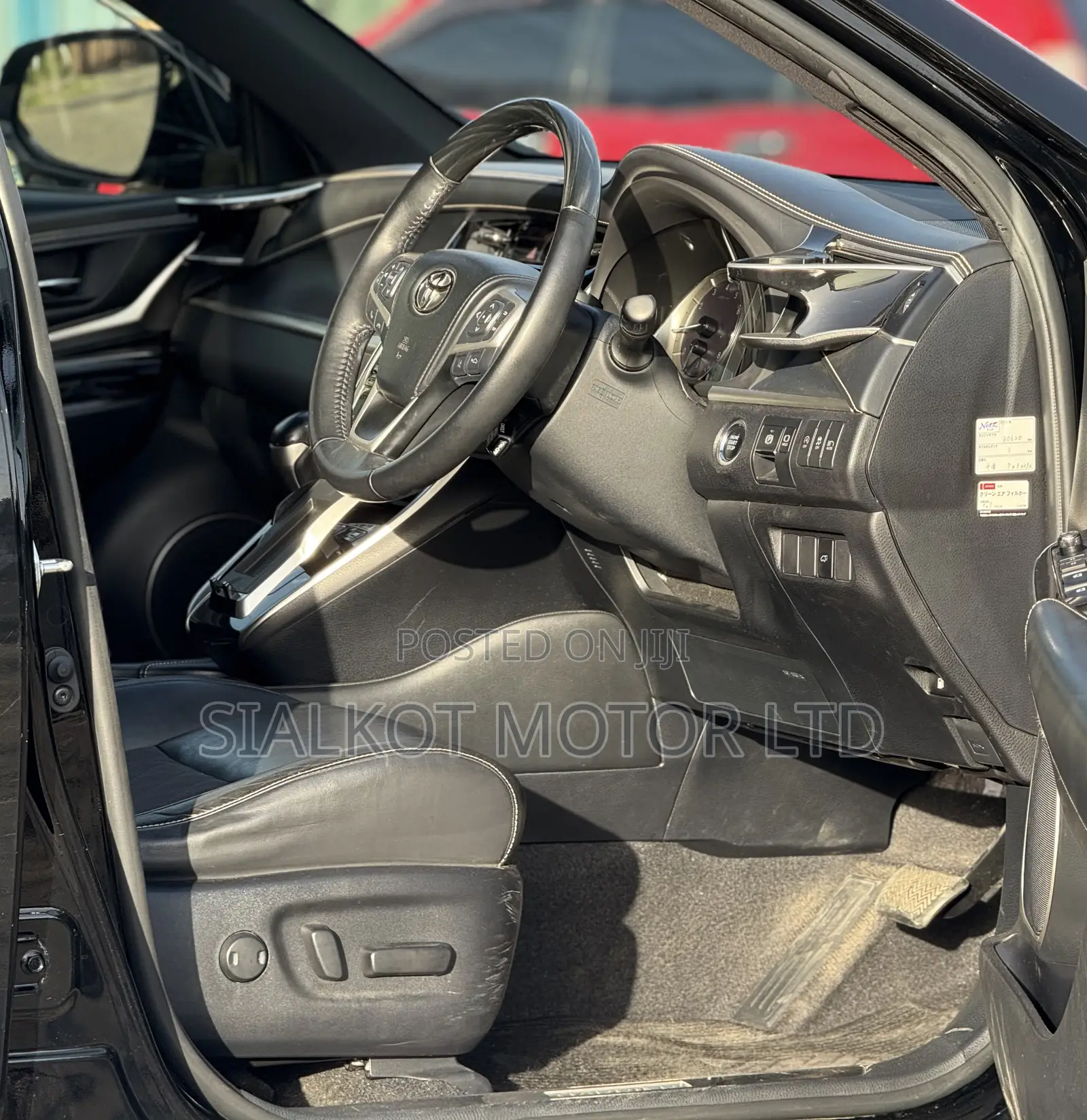 Toyota Harrier 2.0 2018 Black
