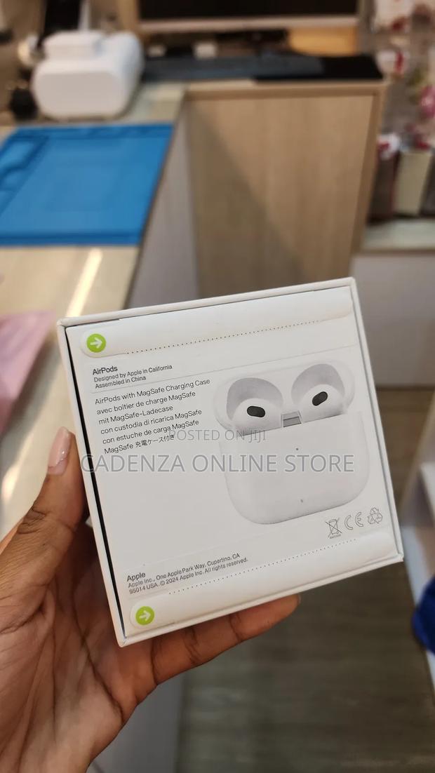 Brand New Super Deal Airpods 3rd Generation Original - thumbnail 3