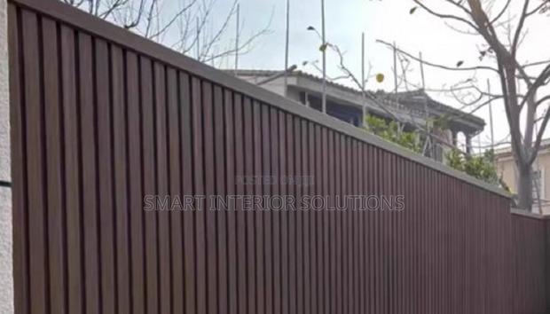Fluted Pannels, for Privacy Enehancement
