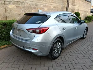 Mazda Axela 2018 Silver