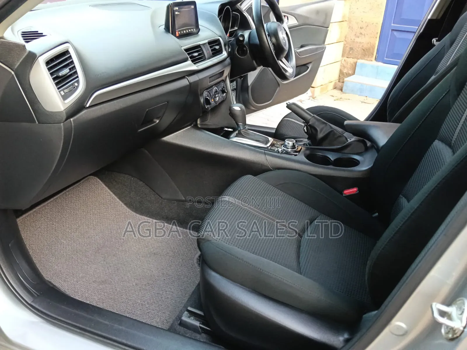Mazda Axela 2018 Silver