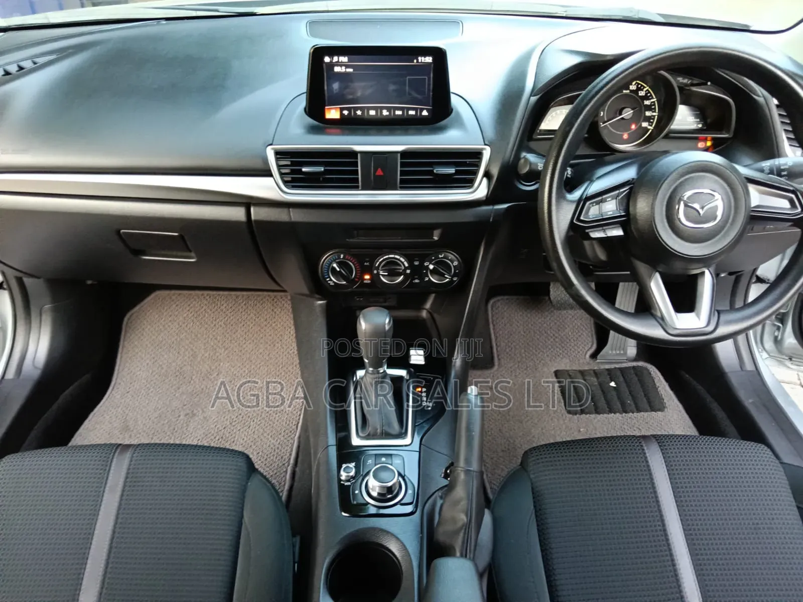 Mazda Axela 2018 Silver