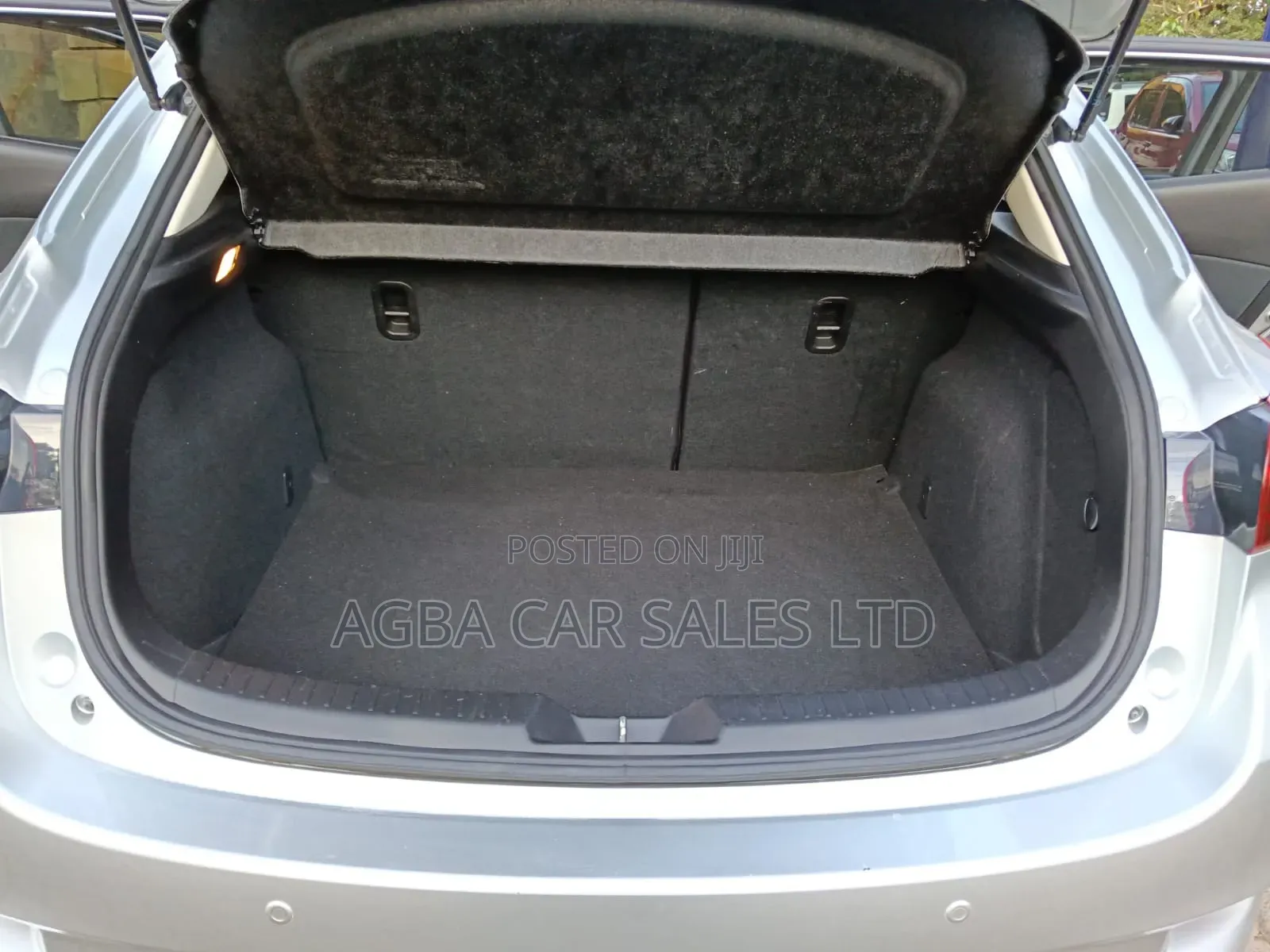 Mazda Axela 2018 Silver