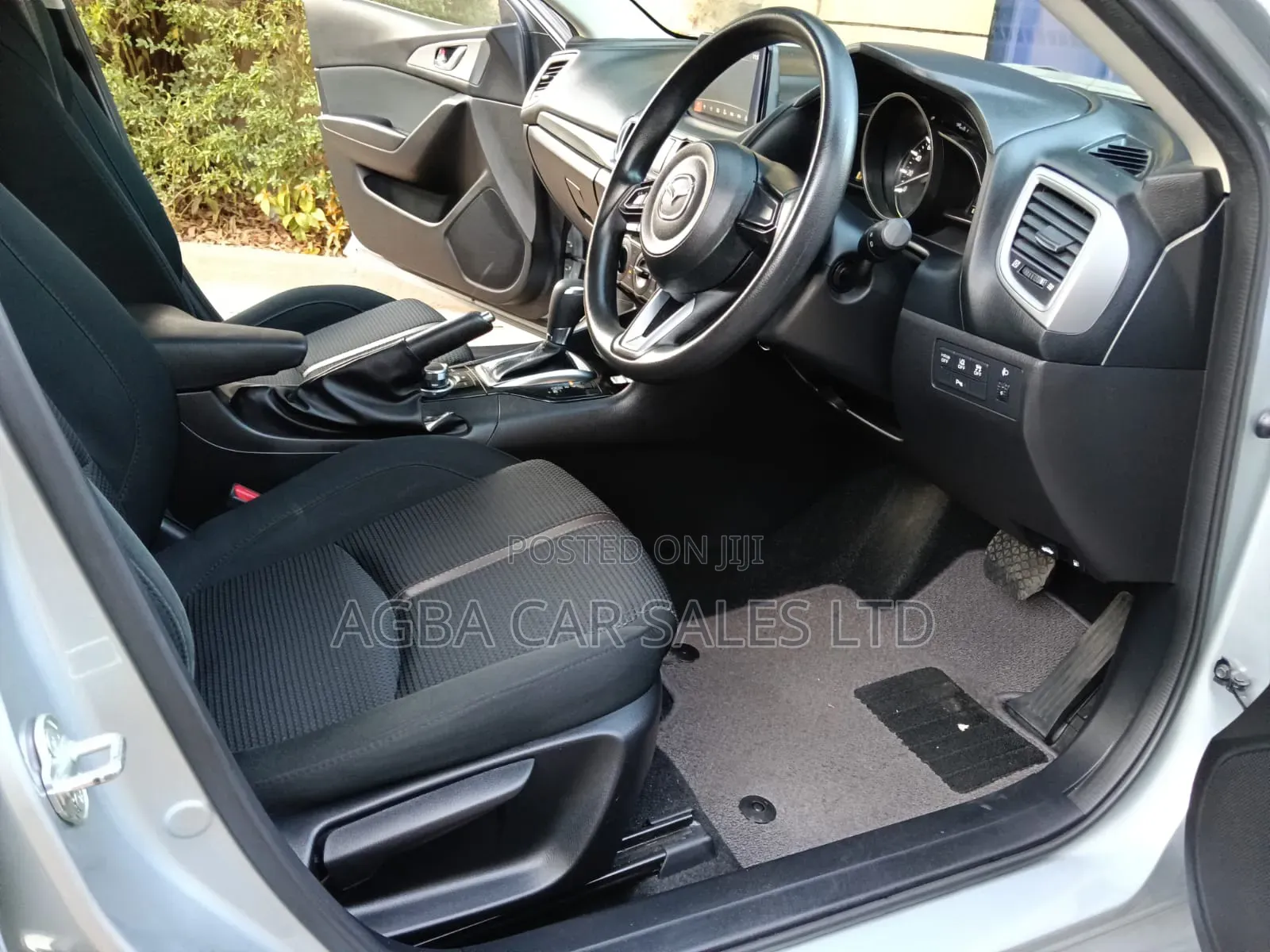 Mazda Axela 2018 Silver