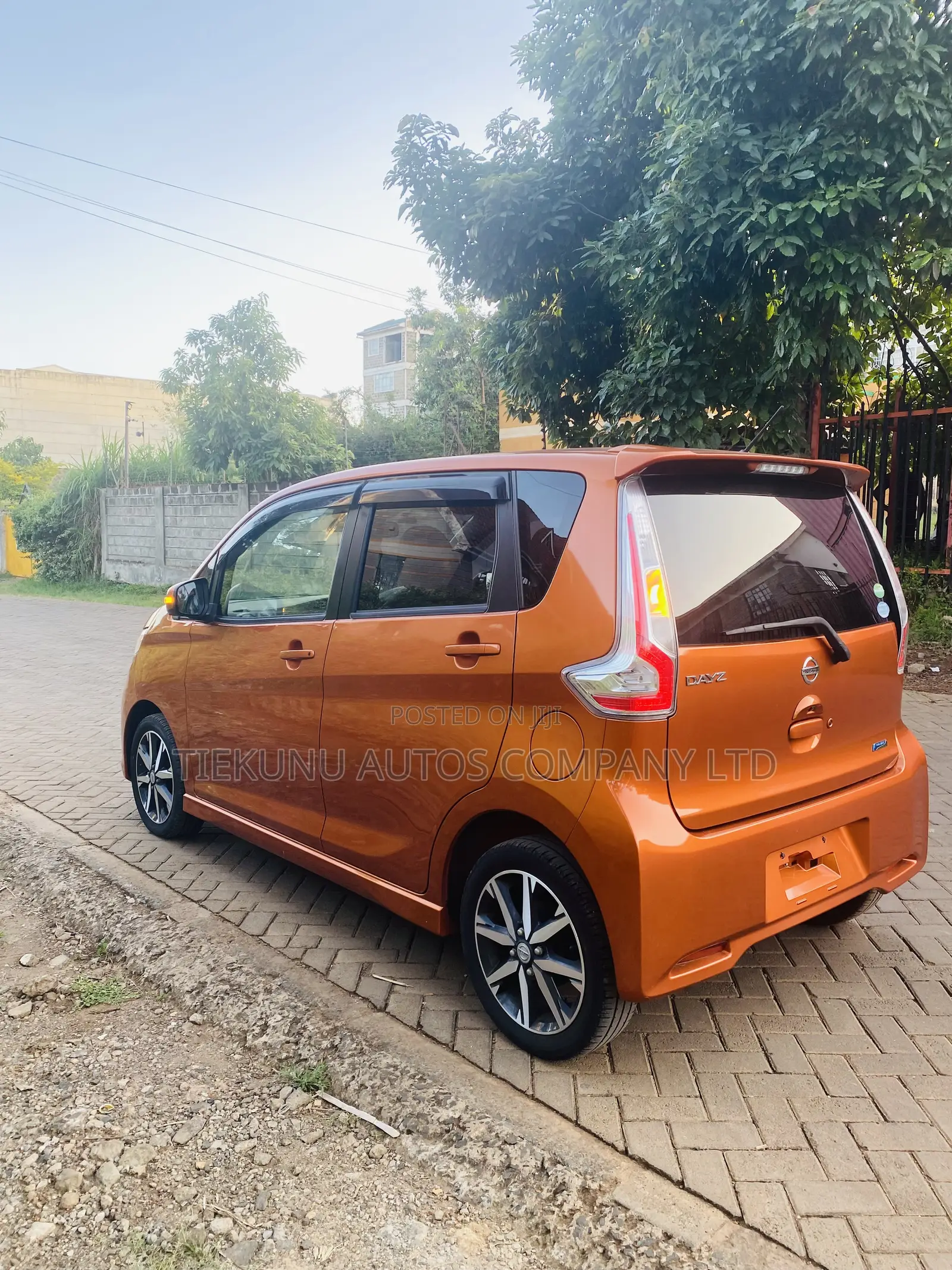 Nissan Dayz 2018 Orange