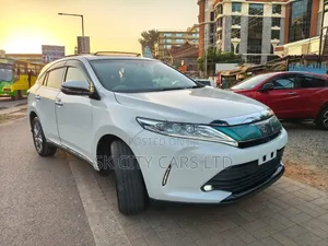 Toyota Harrier 2.0 2018 White