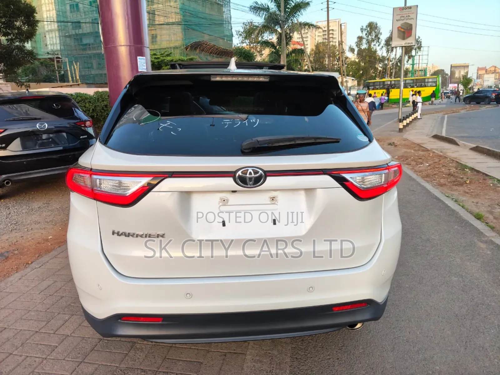 Toyota Harrier 2.0 2018 White