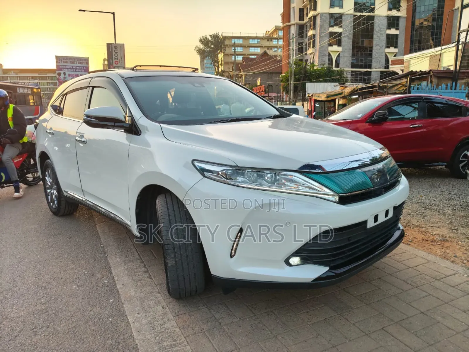 Toyota Harrier 2.0 2018 White