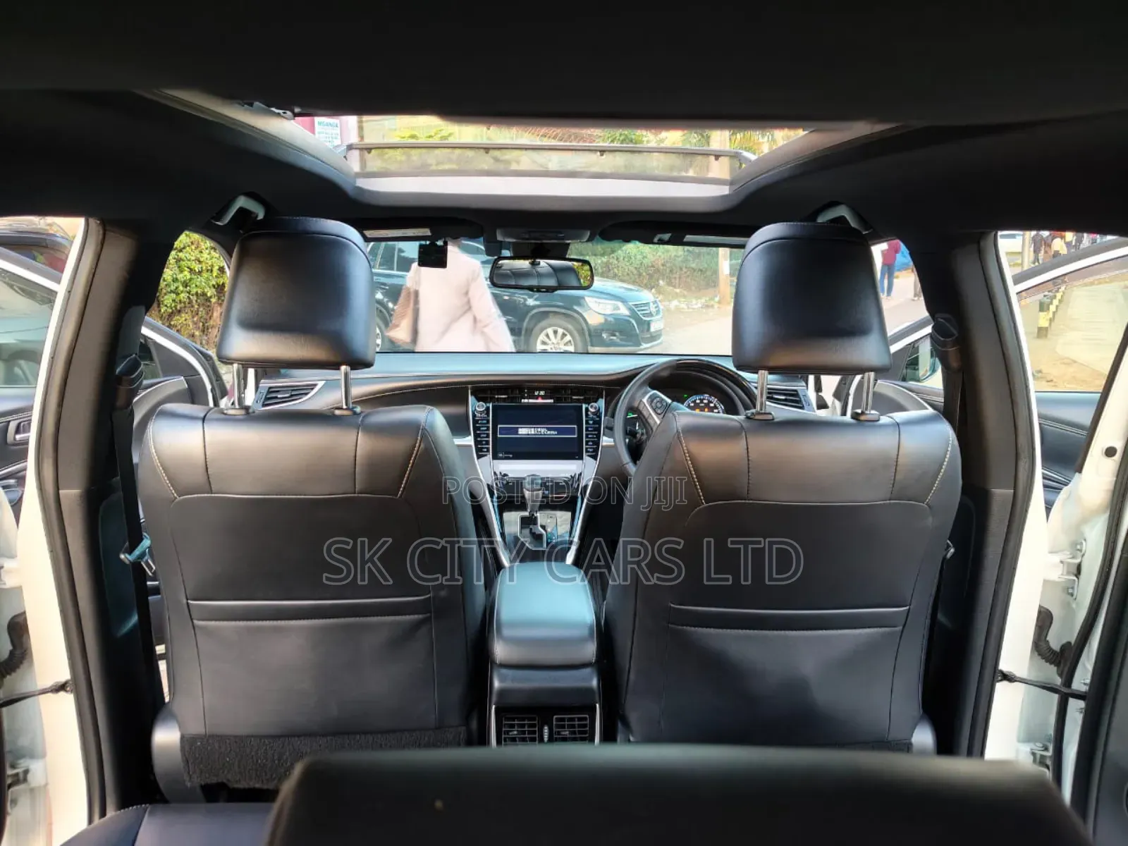 Toyota Harrier 2.0 2018 White