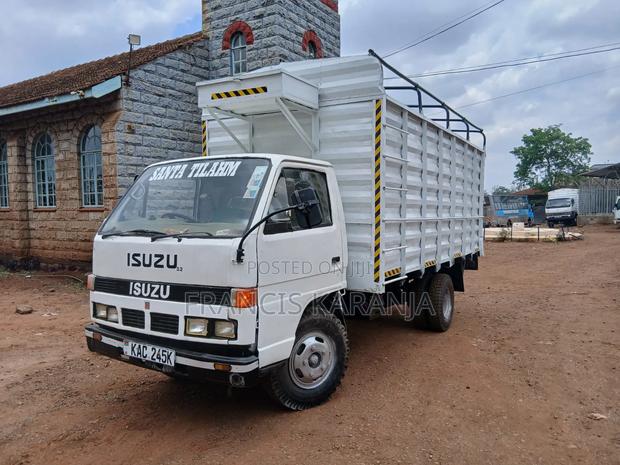 Isuzu 3.3 Manual Diesel - thumbnail 3