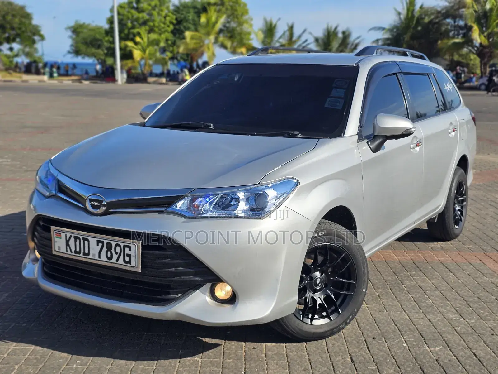 Toyota Corolla Fielder 1.5 Petrol FWD 2014 Silver