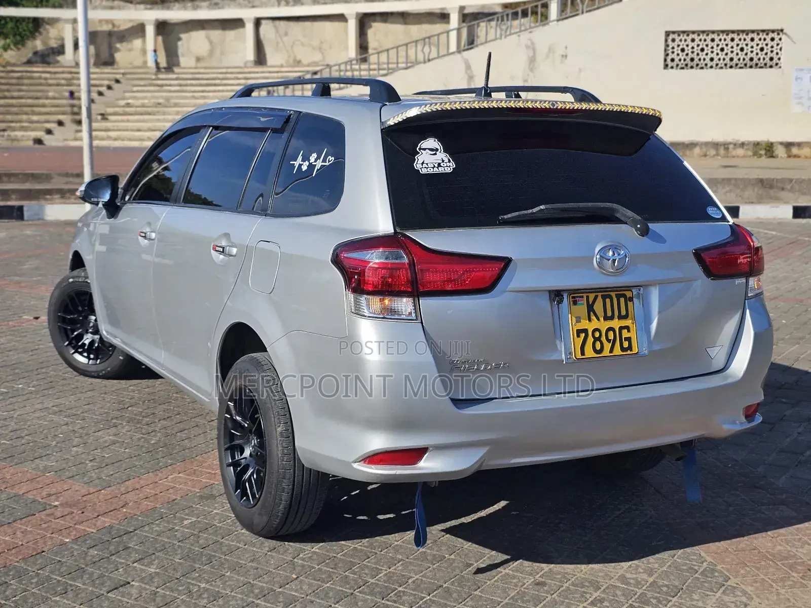 Toyota Corolla Fielder 1.5 Petrol FWD 2014 Silver