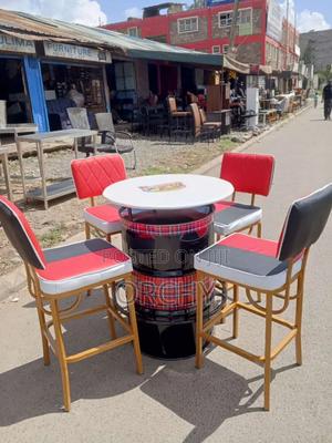 4 Restaurants Seats And A Table - thumbnail 2