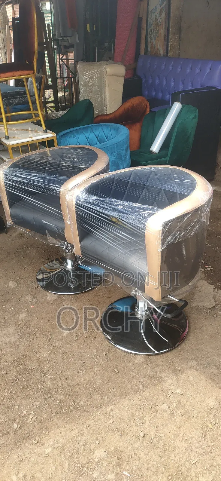 Adjustable Salon Seat