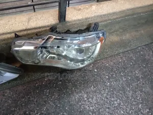 Outlander 2012 Headlight Xenon
