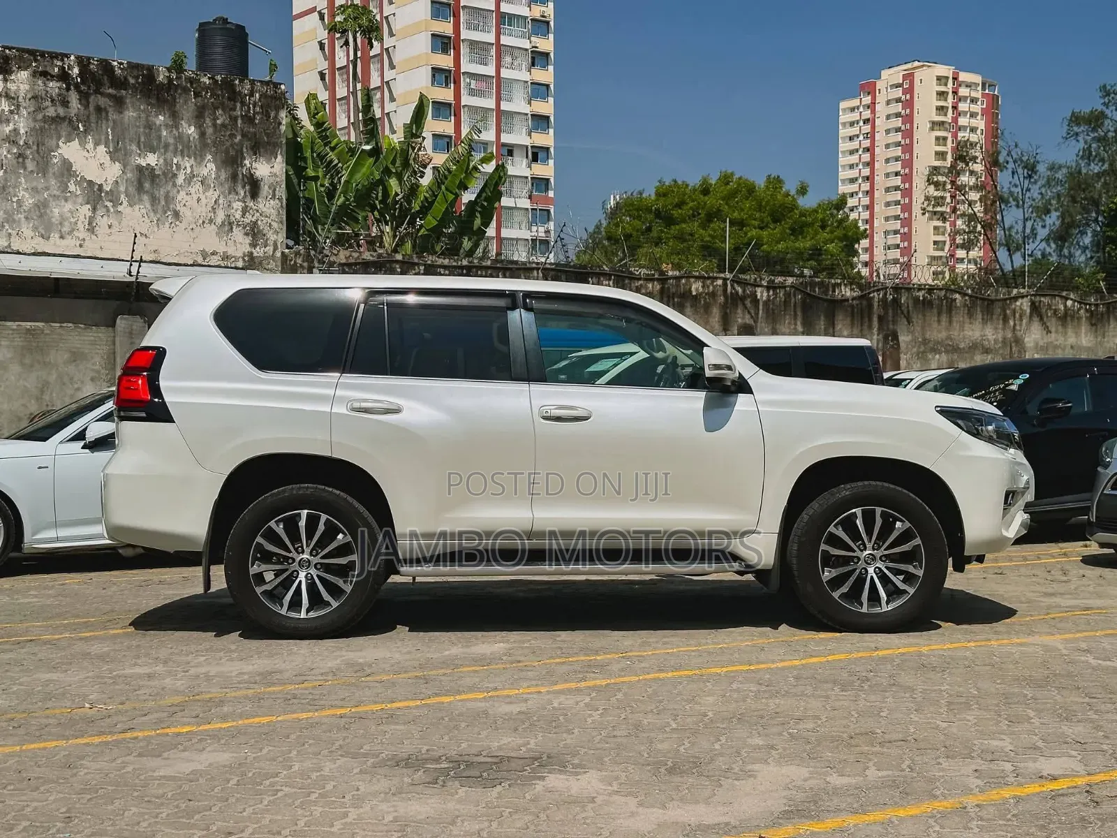 Toyota Land Cruiser Prado 2.8 2020 White