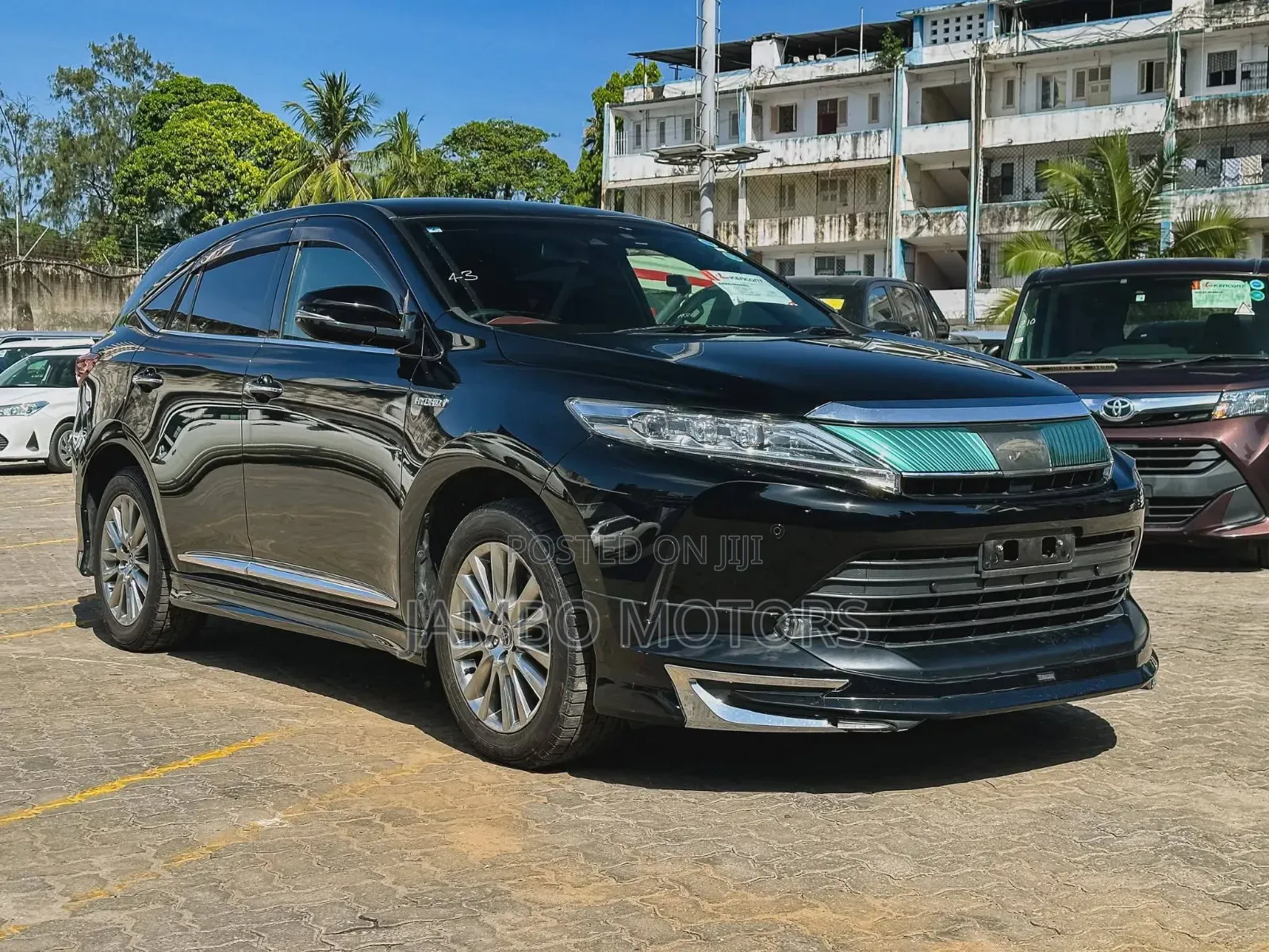 Toyota Harrier 2.5 Hybrid 4WD 2019 Black