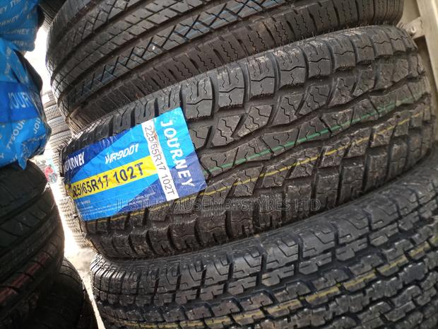 225/65r17 Journey Tyres - main view