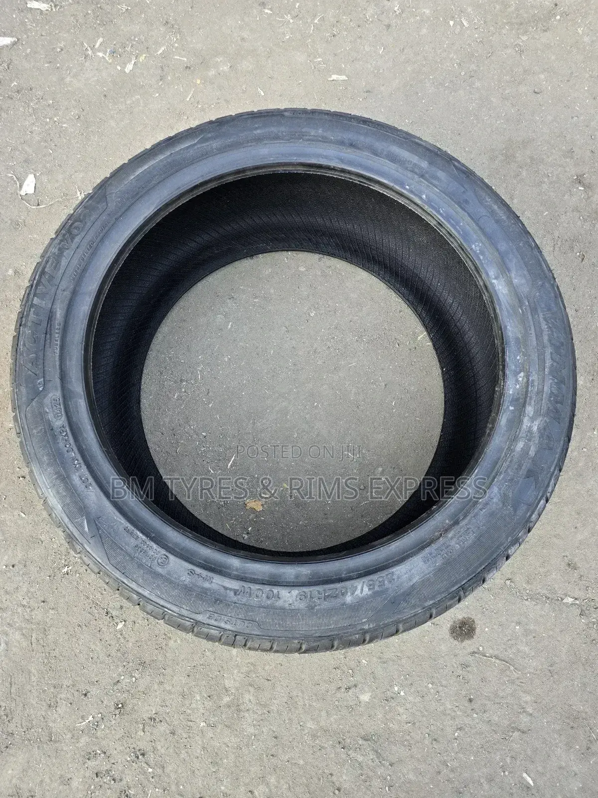 255 /40 Zr 19 Vinmax Tyres (New Technology)