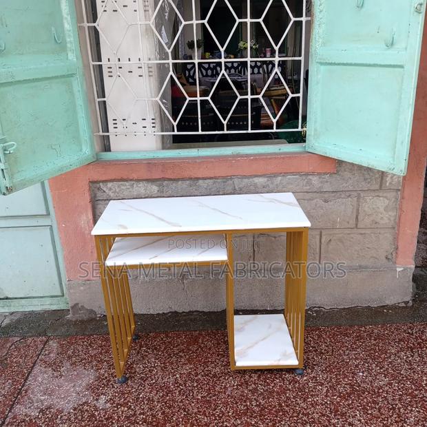 Durable Manicure Table,Simple and Durable Design. - main view