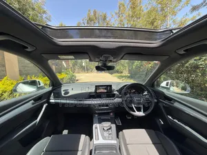Audi Q5 2.0T Premium AWD quattro 2018 White