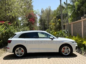 Audi Q5 2.0T Premium AWD quattro 2018 White