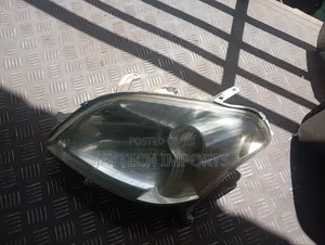 Raum 2005 Headlight Xenon