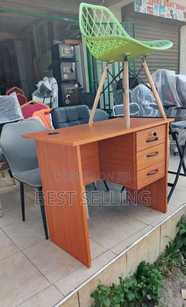 Stalkable Office Desk and Eames Chairs - main view
