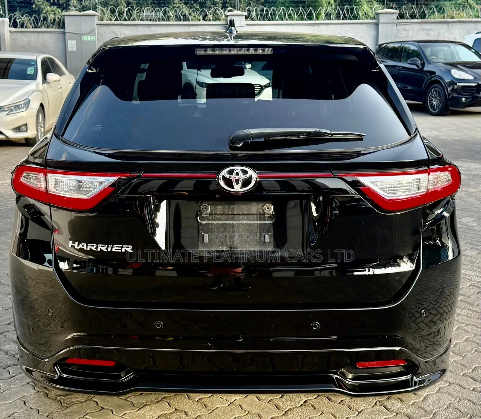 Toyota Harrier 2.0 Turbo 2018 Black