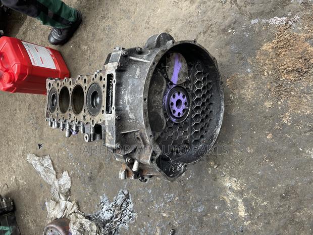 Half Engine 4hl1 for Isuzu NQR NPR - thumbnail 4