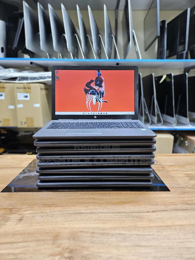 Laptop HP 250 G7 4GB Intel Core I3 HDD+SSD 500GB - thumbnail 2