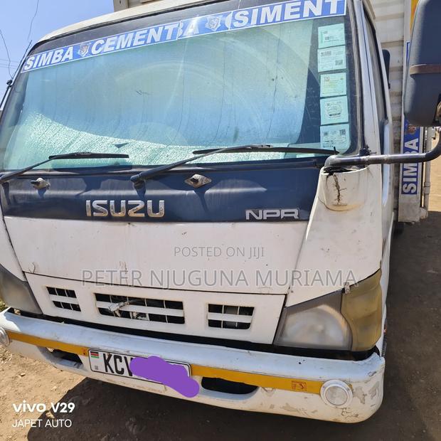 Track Lorry Isuzu NPR - thumbnail 3