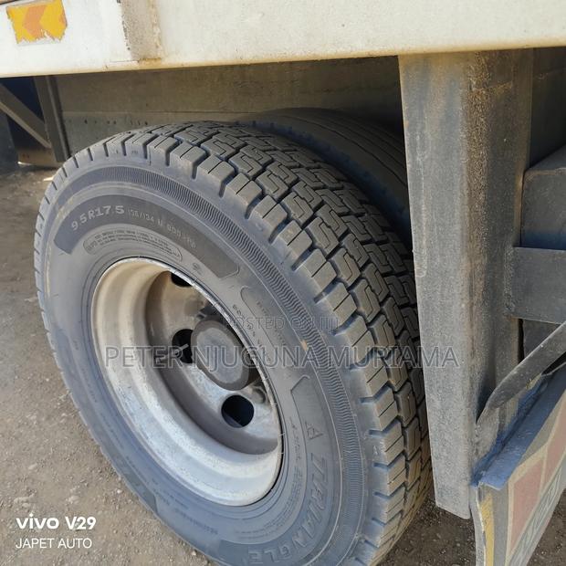 Track Lorry Isuzu NPR - thumbnail 11