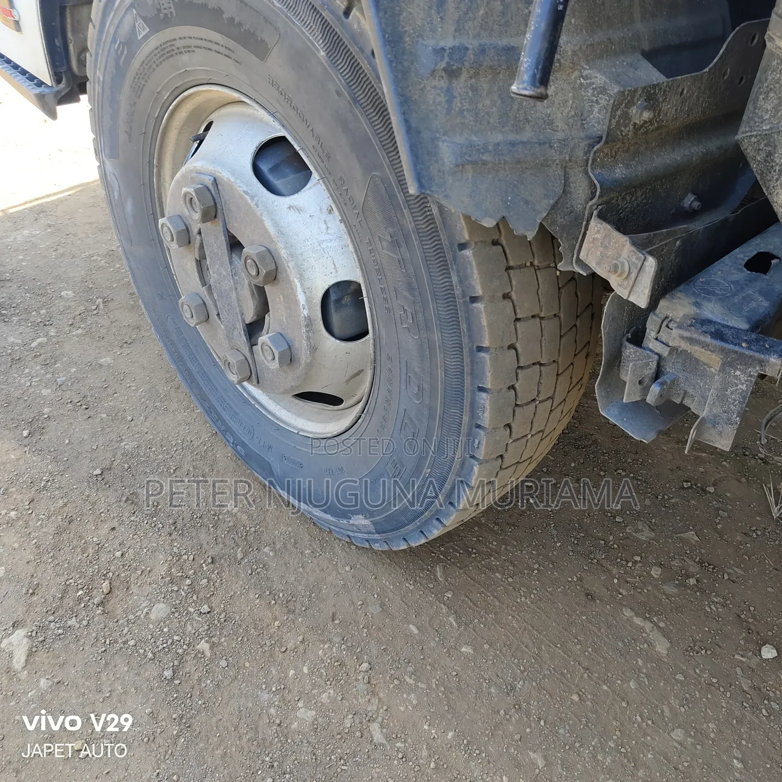 Track Lorry Isuzu NPR