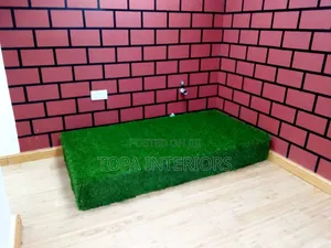 Nail Spa Water Resistant Artificial Turf Grass Carpets Fitting