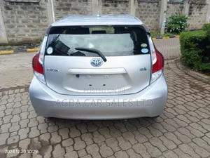 Toyota Aqua 2017 Silver