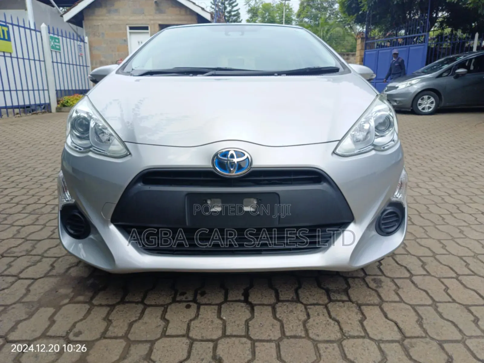 Toyota Aqua 2017 Silver