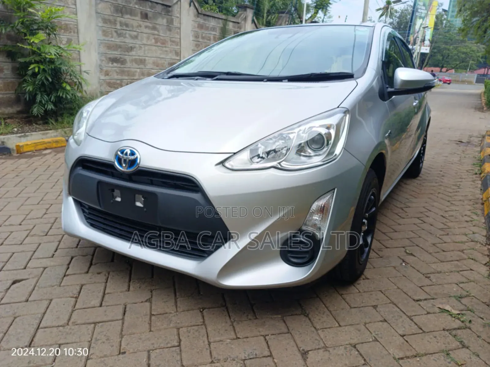 Toyota Aqua 2017 Silver