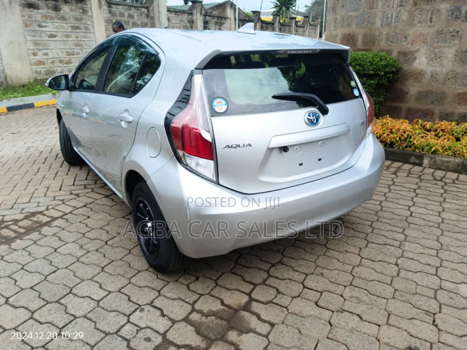 Toyota Aqua 2017 Silver