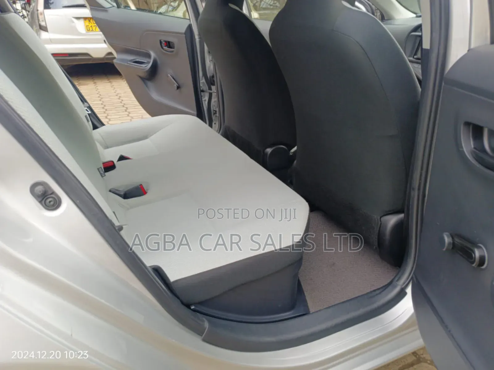 Toyota Aqua 2017 Silver