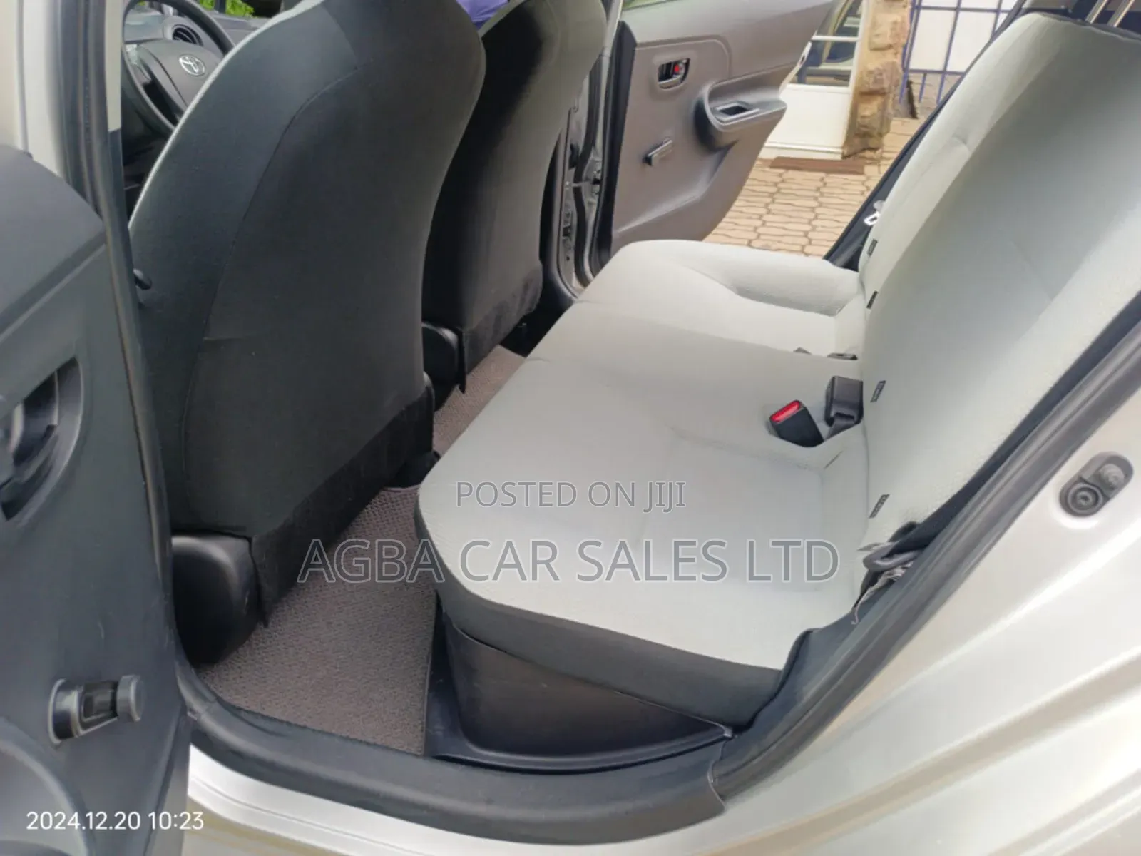 Toyota Aqua 2017 Silver