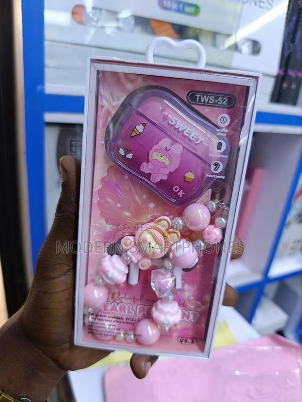 Sweet Wireless Bluetooth Earphone Protective Case - main view