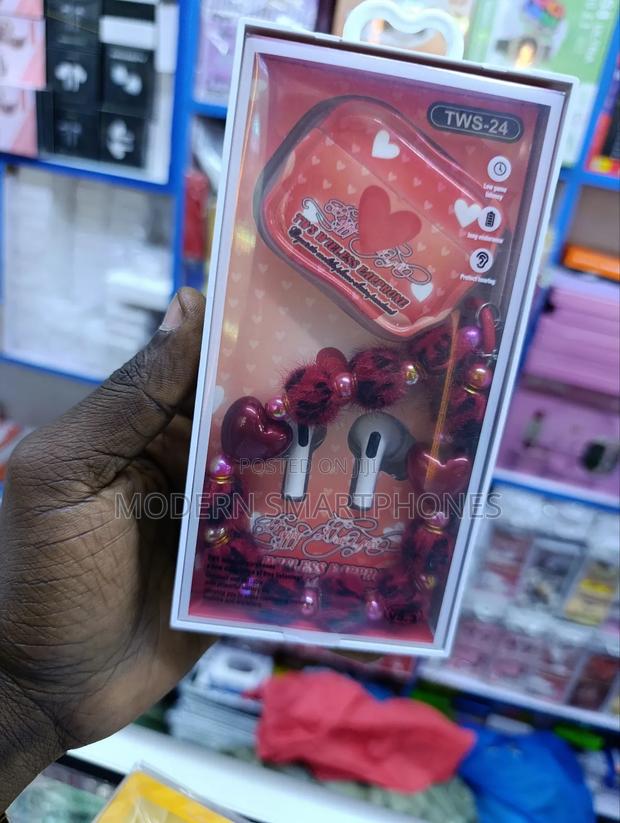 Wireless Bluetooth Earphone Protective Case Cartoon Doll Design - thumbnail 2