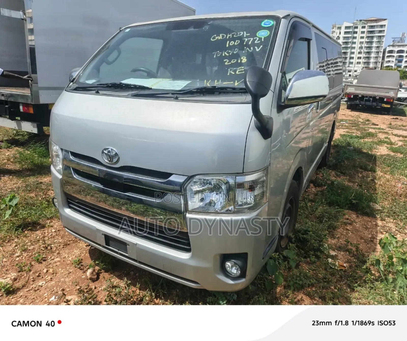 Toyota HiAce 2018 Silver