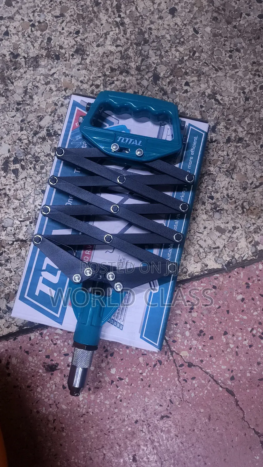 32" Total Folding Hand Riveter Gun