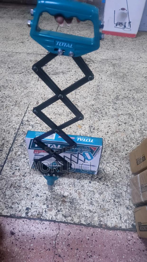 32" Total Folding Hand Riveter Gun - thumbnail 3