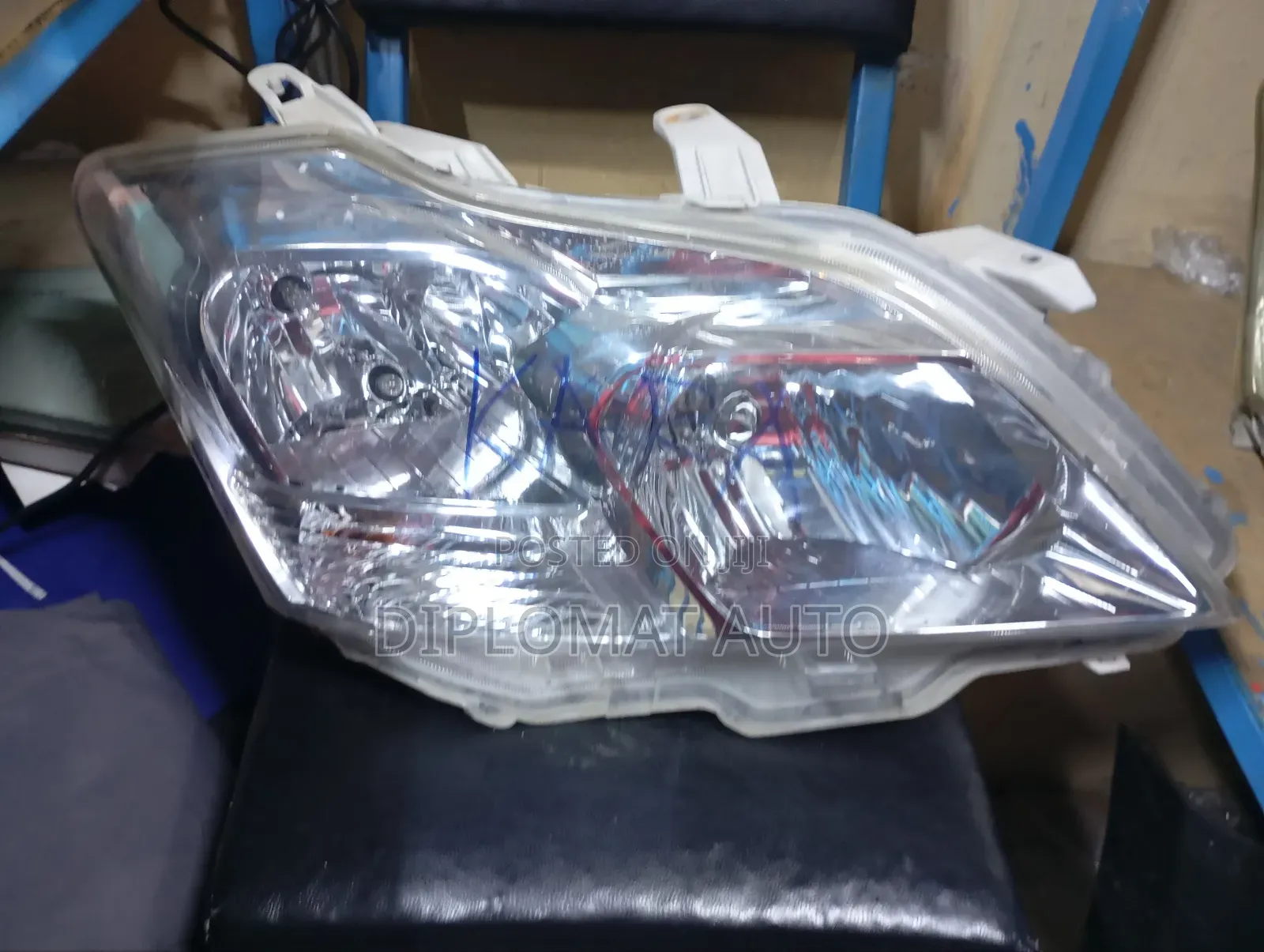 Premio 260 Headlight Non