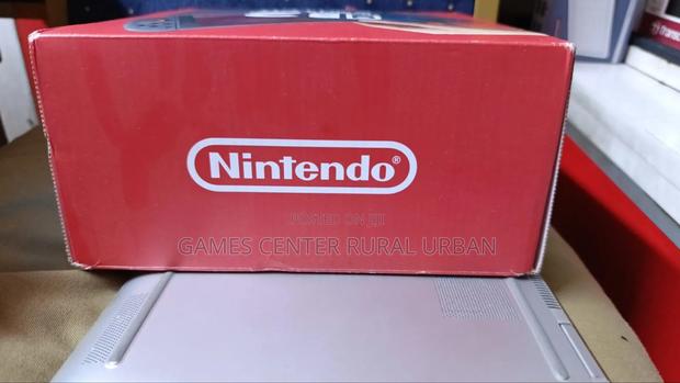 Open Box Nintendo Switch Console With 4 Games - thumbnail 4