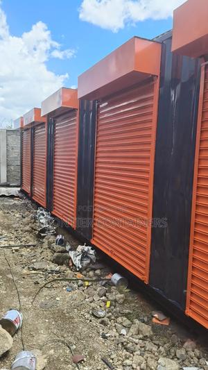 40 Ft Container Converted Into 5 Shops - main view